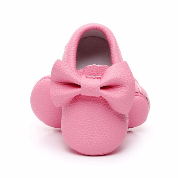 NEW! Girls pink pebble soft sole baby moccs - Picture 2 of 6